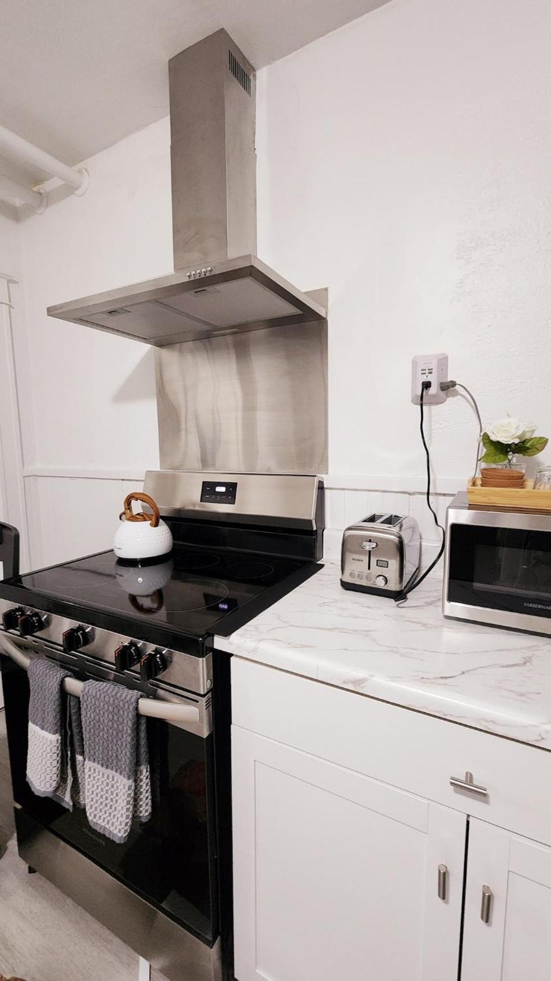 Appartement New Renovated 2 Bedroom Side Niagara Falls